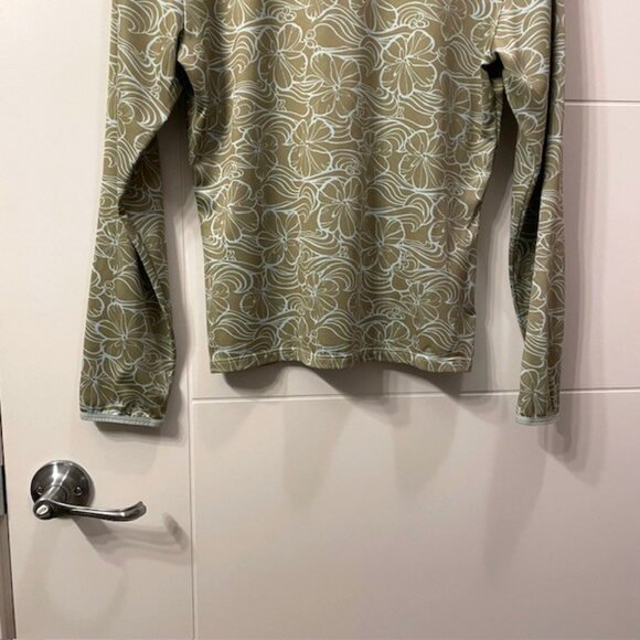 Women's Patagonia Capilene Long Sleeve Base Layer Top Medium Blue Green Floral - Picture 11 of 16